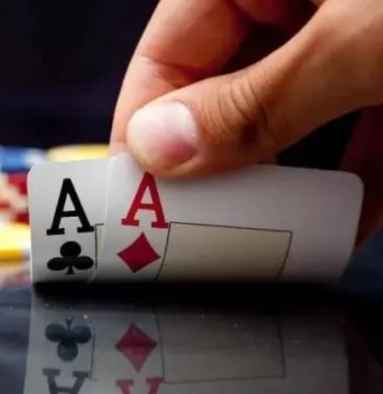 “德州扑克高手：牌局数量之最的传奇玩家”